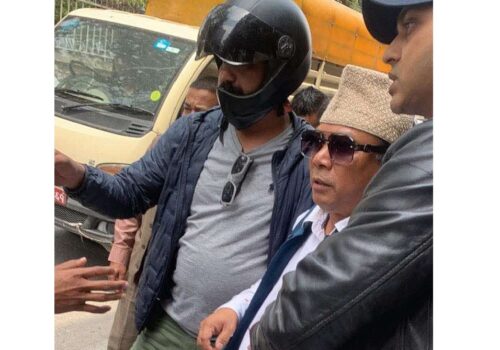 पार्टी एकीकरण घोषणा स्थलबाट पक्राउ परे रेशम चौधरी, यस्तो छ कारण