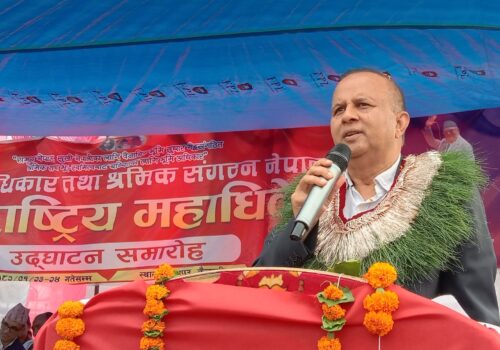 भूमिहीनले चाँडै जग्गा पाउँछन् : एमाले महासचिव पोखरेल